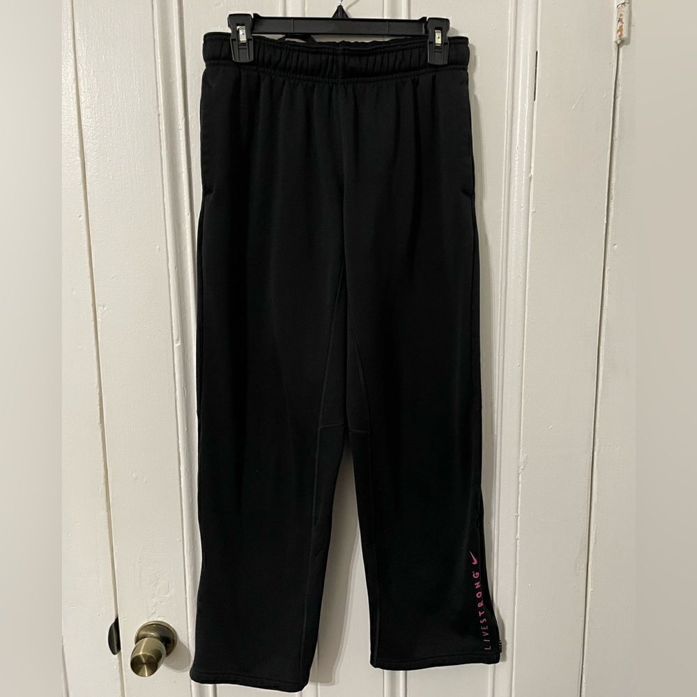 Nike therma-fit sweatpants